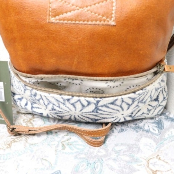 🆕Myra Bag Small Crossbody Bag Canvas Purse Casual - Picture 6 of 8
